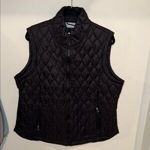 Free Country Women's Black Quilted Vest